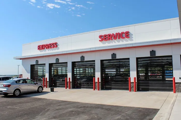 Ultra Clean Car Wash Lee's Summit Picture 1