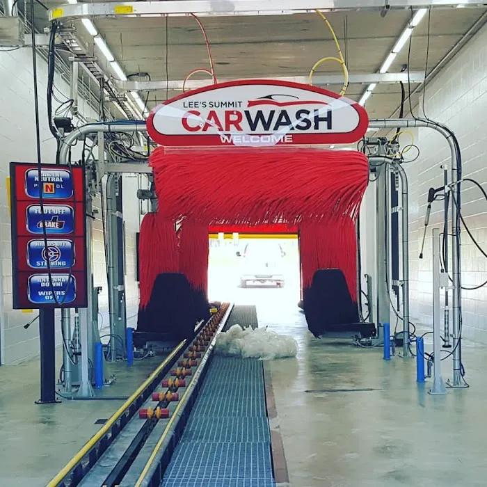 Ultra Clean Car Wash Lee's Summit Picture 6