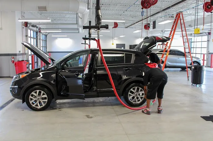 Ultra Clean Car Wash Lee's Summit Picture 4