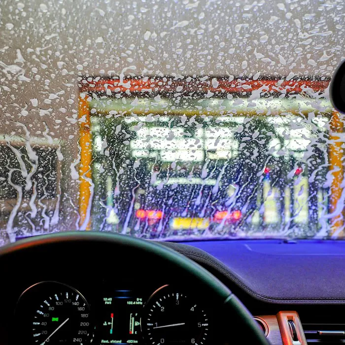 Ultra Clean Car Wash Lee's Summit Picture 2