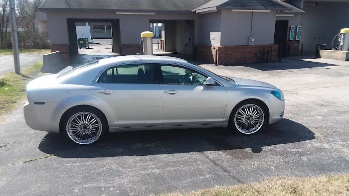 Big Billie's Car Wash Picture 6