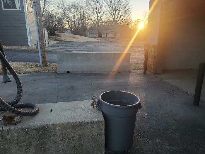 Big Billie's Car Wash Picture 5