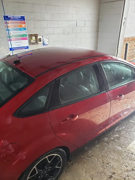 Big Billie's Car Wash Picture 7