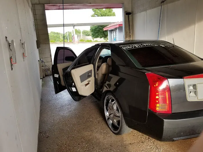 Roger's Car Wash Inc Picture 6