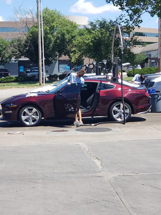 Waterway Carwash Picture 4