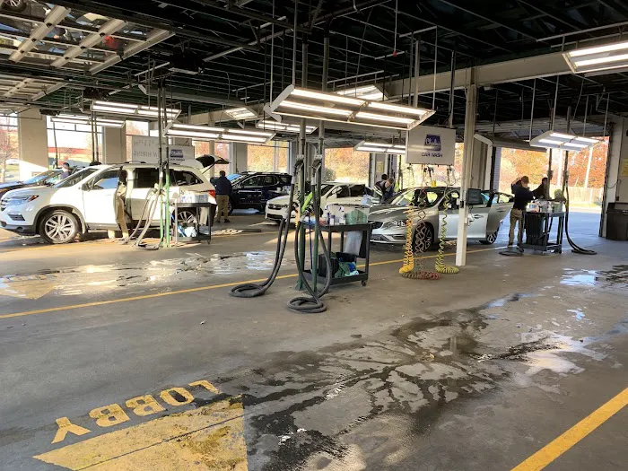 Charlie's Car Wash Picture 2