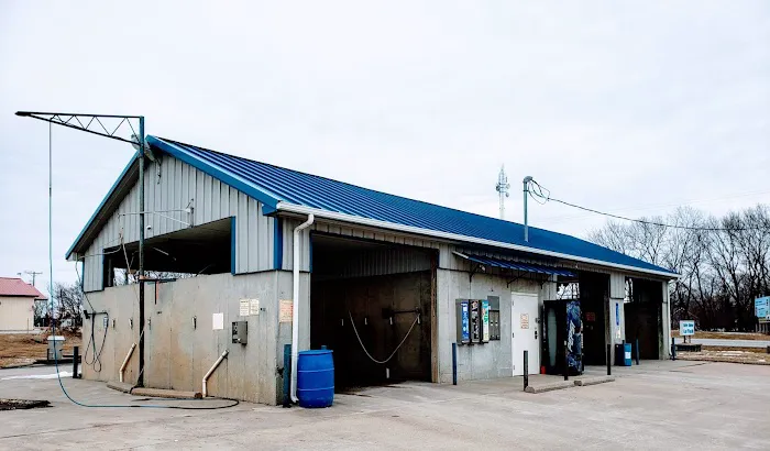 Brite Shine Car Wash Picture 3