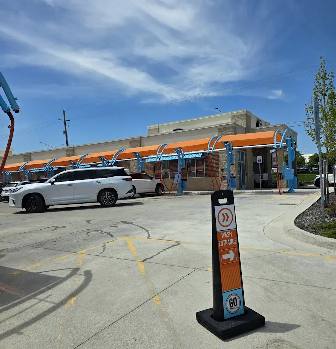 GO Car Wash Picture 2