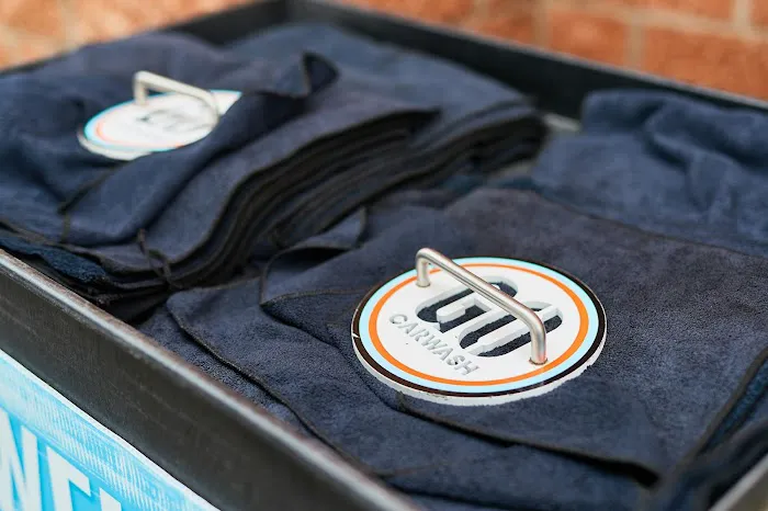 GO Car Wash Picture 3