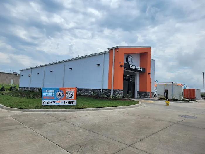 GO Car Wash Picture 4