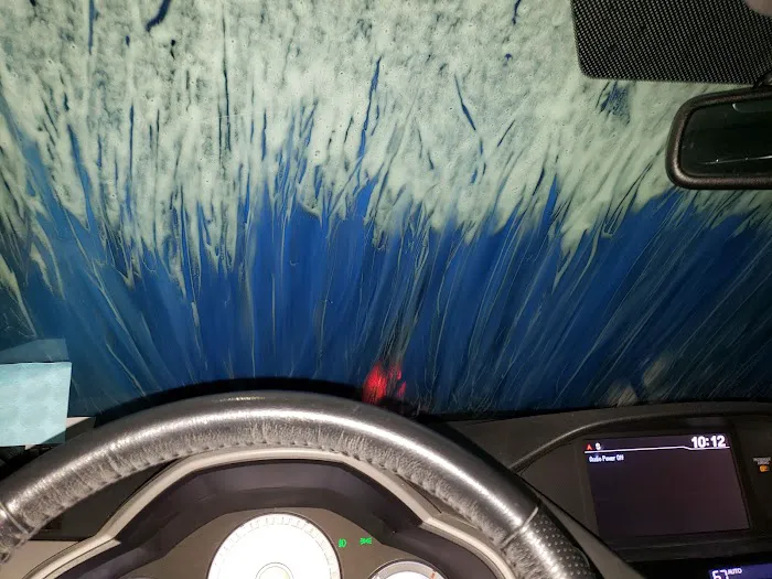 GO Car Wash Picture 9