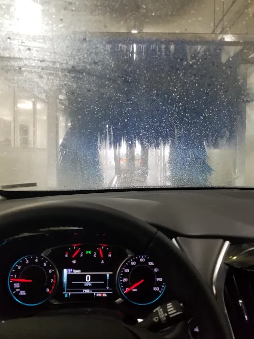 GO Car Wash Picture 6