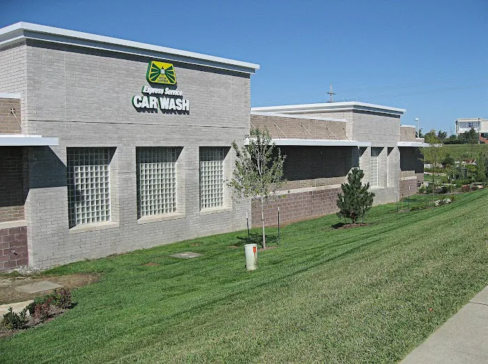 Charlie's Car Wash Picture 1