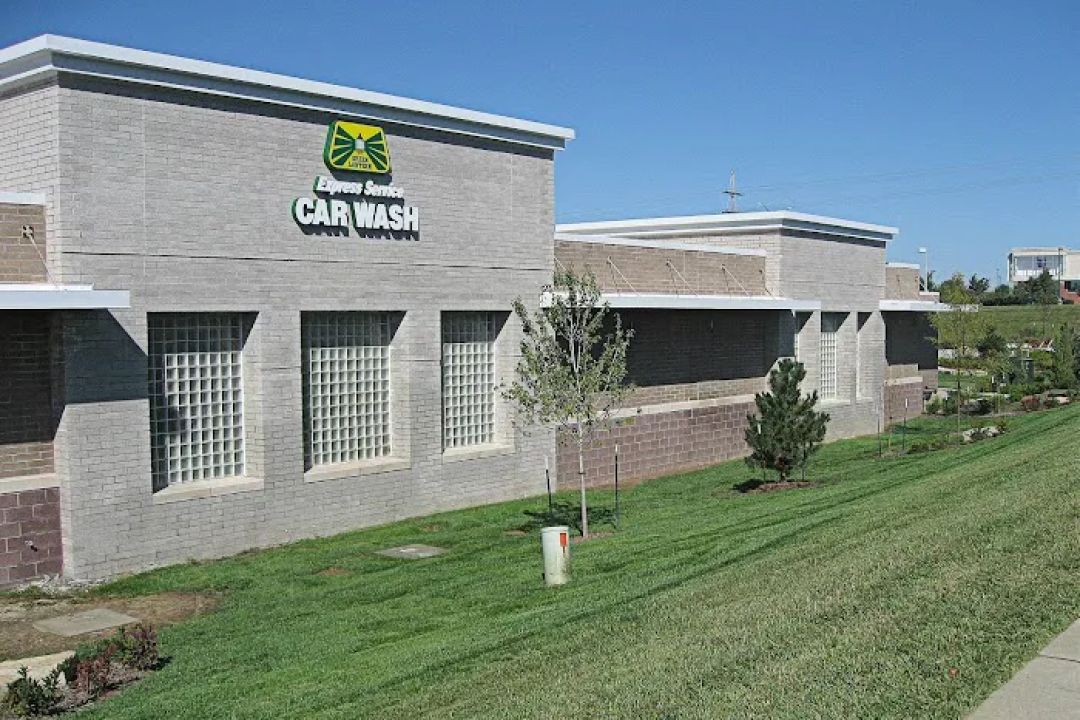 Charlie's Car Wash