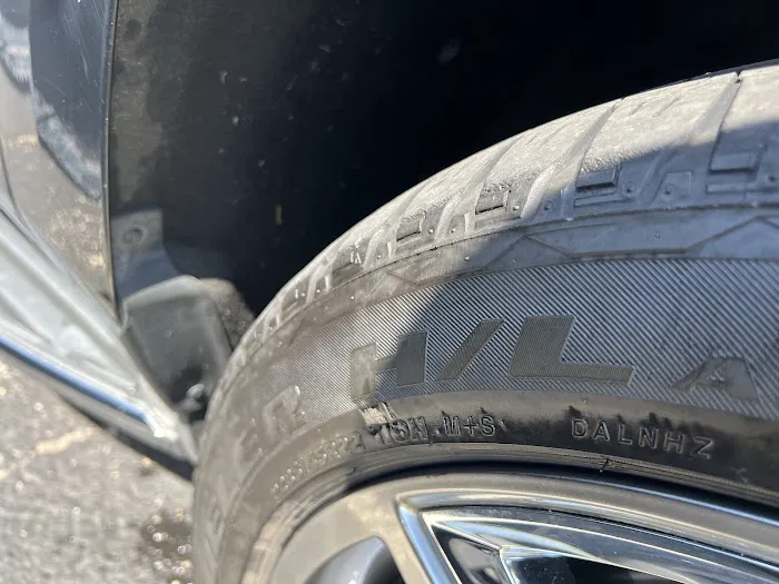 Charlie's Car Wash Picture 5