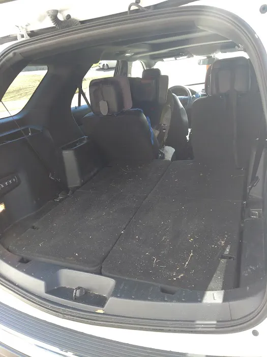 Charlie's Car Wash Picture 7