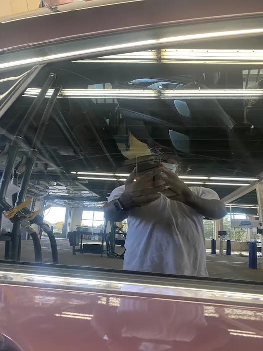 Charlie's Car Wash Picture 6