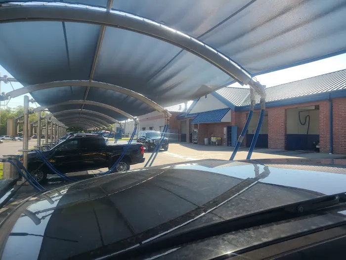 Quick Clean Car Wash Picture 5