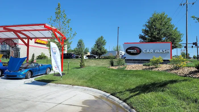 Tommy's Express® Car Wash Picture 9