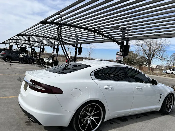 Club Car Wash Picture 2