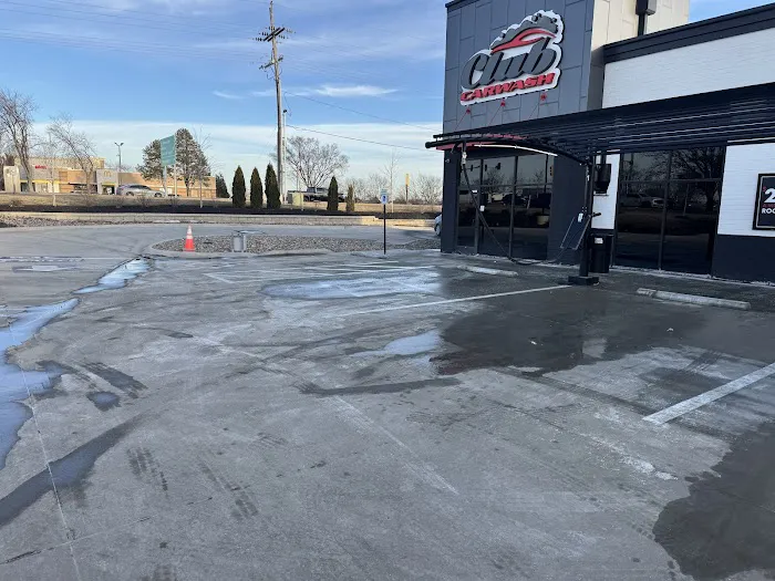 Club Car Wash Picture 1