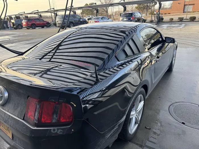 Club Car Wash Picture 10