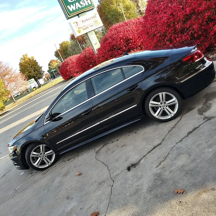 Swift Shine Car Wash Picture 2