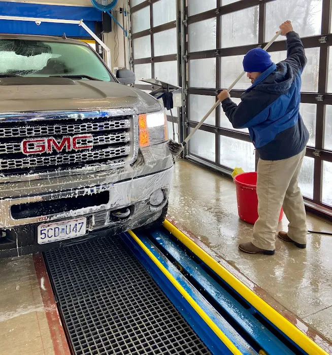 Tidal Wave Auto Spa | Car Wash Picture 5