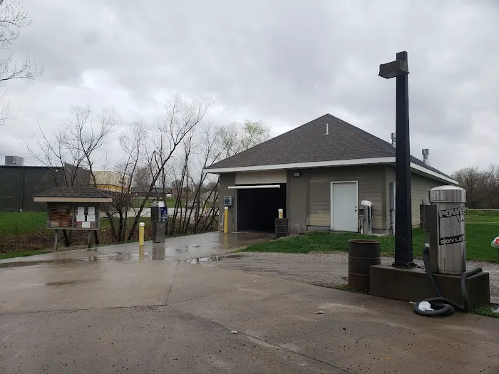 Drive Through Car Wash Picture 2