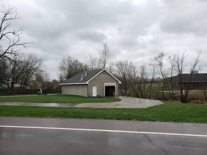 Drive Through Car Wash Picture 3