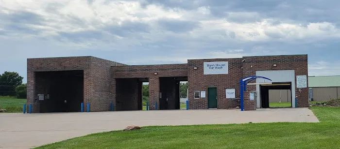 Wash House Car Wash Picture 4