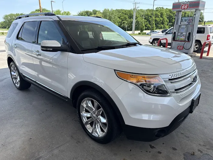 Cowboy Express Car Wash Picture 4