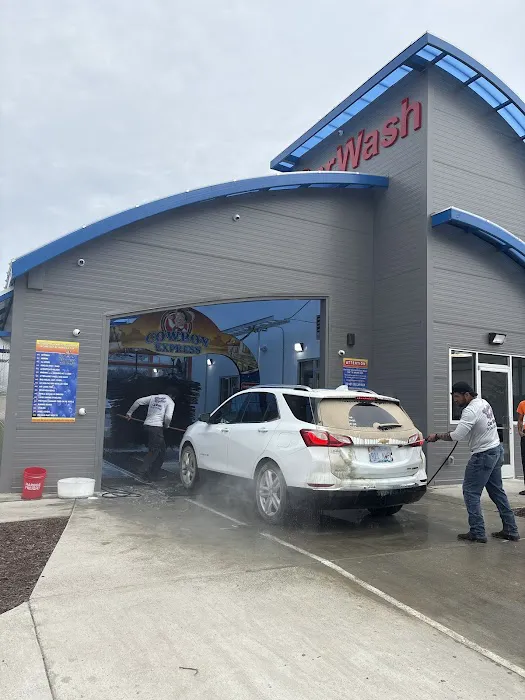 Cowboy Express Car Wash Picture 8