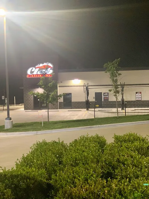 Club Car Wash Picture 10