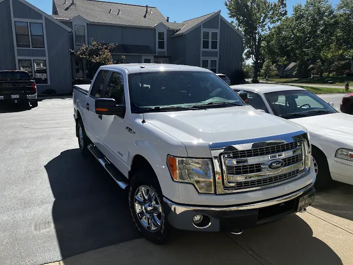 Club Car Wash Picture 8