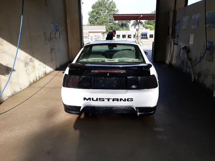 Spartan Carwash Picture 3