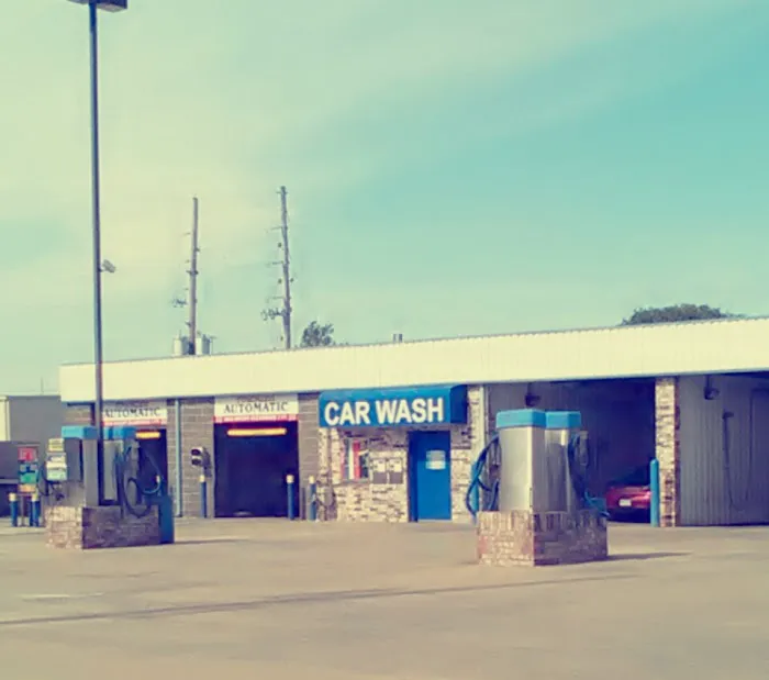D & T Car Wash LLC Picture 1