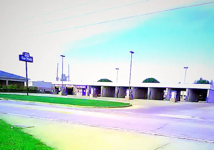 D & T Car Wash LLC Picture 4