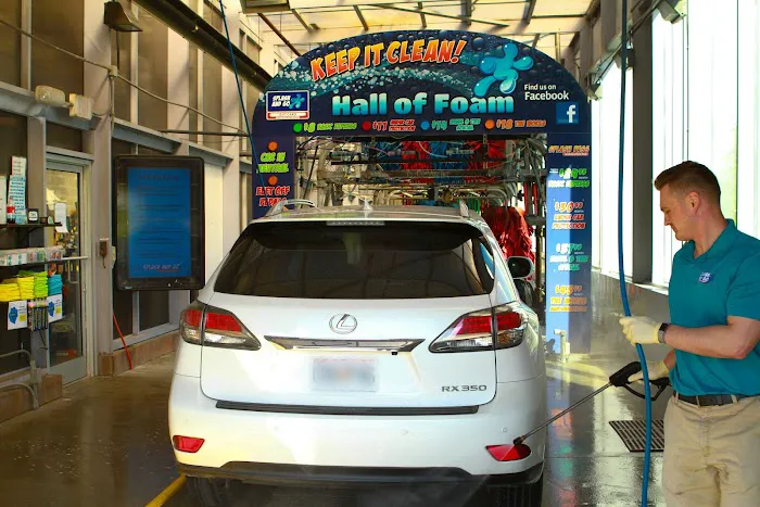 Splash and Go Car Wash Picture 9