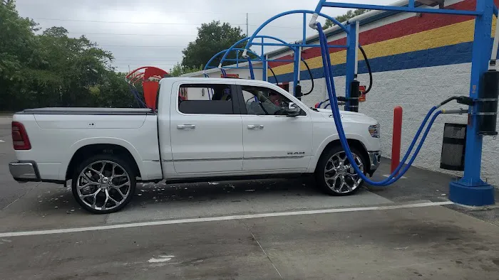 Brite Carwash Picture 4