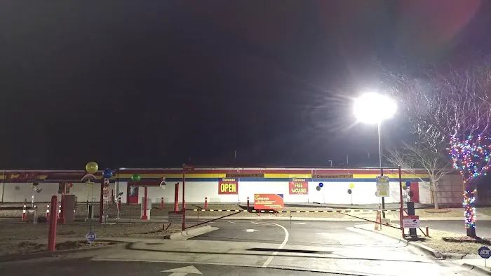 Tunnel Car Wash Picture 2