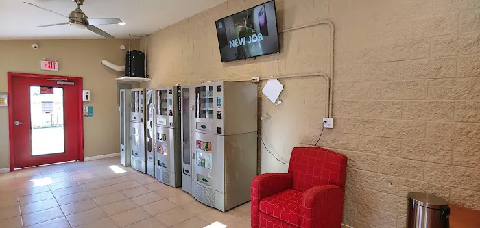 Tunnel Car Wash Picture 6