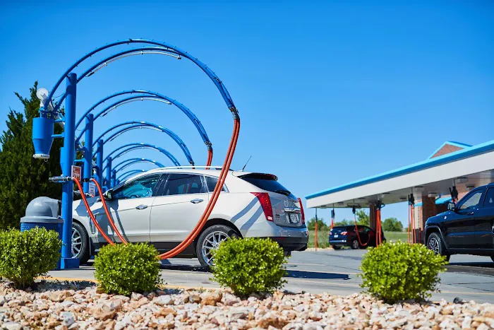 GO Car Wash Picture 2