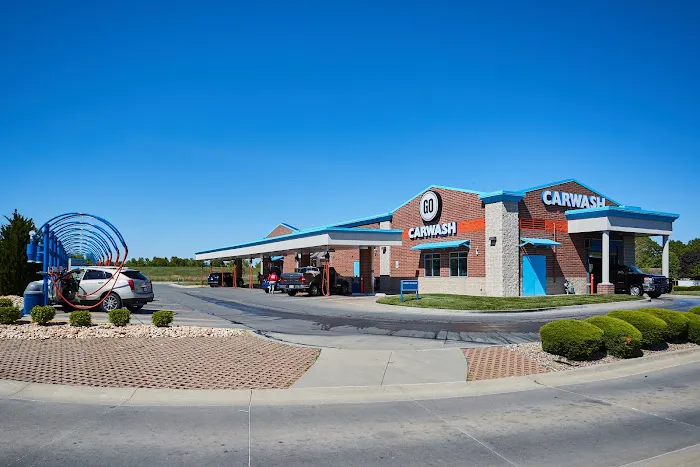 GO Car Wash Picture 1