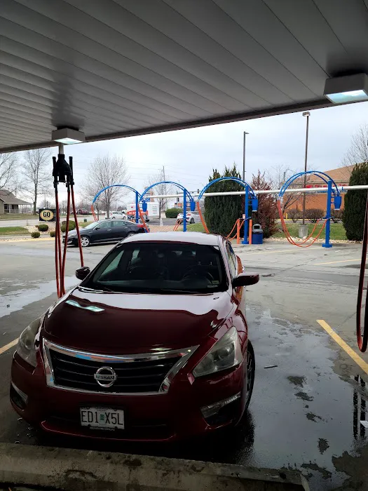 GO Car Wash Picture 6