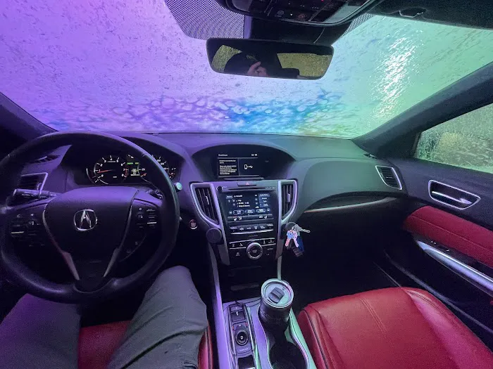 GO Car Wash Picture 4