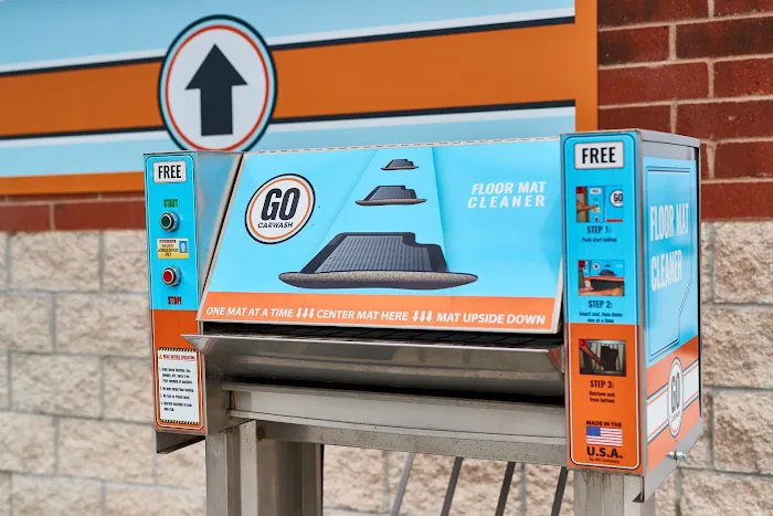 GO Car Wash Picture 9