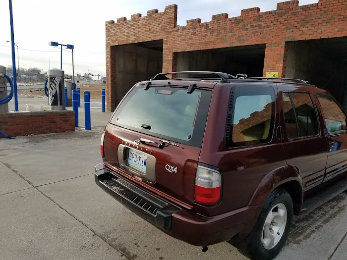 Dr Spotless Car Wash Picture 3