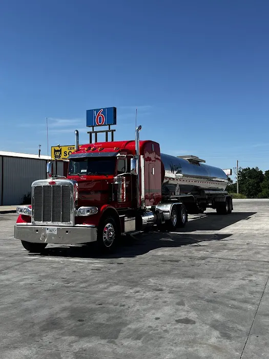 Triple H Family Truck Wash Picture 5
