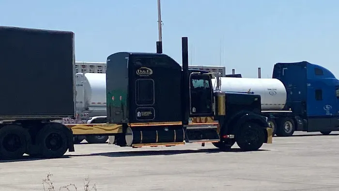 Triple H Family Truck Wash Picture 6